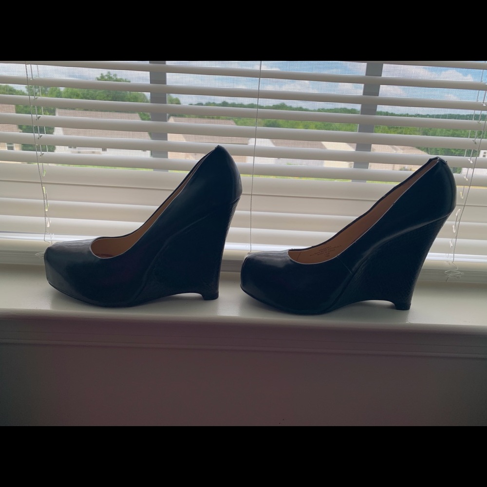 Guess heels